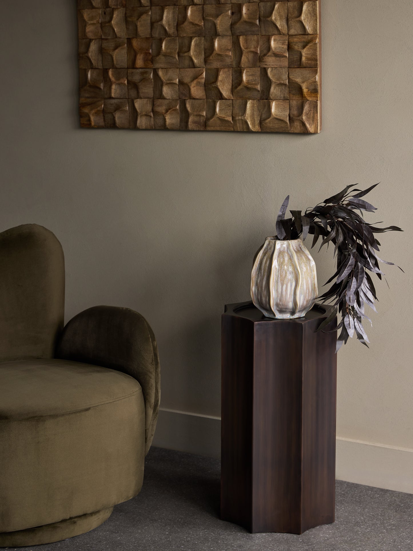 Arlo Sculpted Bronze Plinth